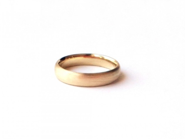 Zoe Pook: Fairtrade Certified (white) gold collection.